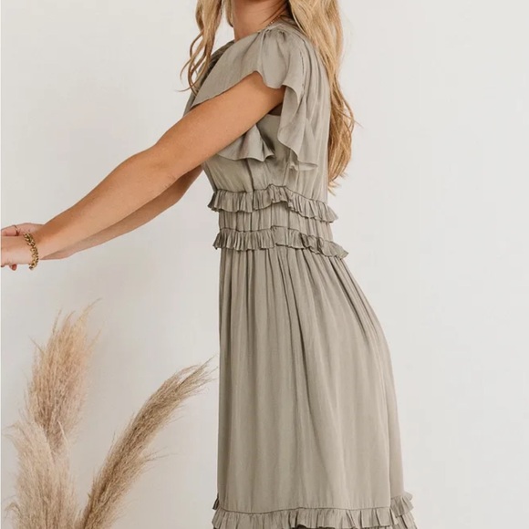 New with tags! Bohme Willa Dress in sage, size XS - Picture 3 of 5